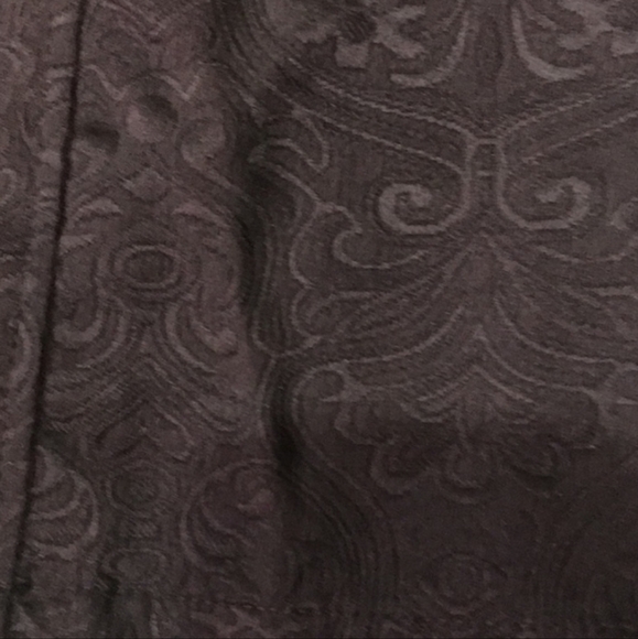 Hearts & Roses London Elegant Black Vest - Picture 9 of 10